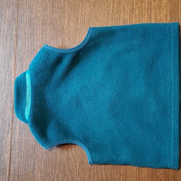Patagonia fleece vest 2t - Picture 5 of 6